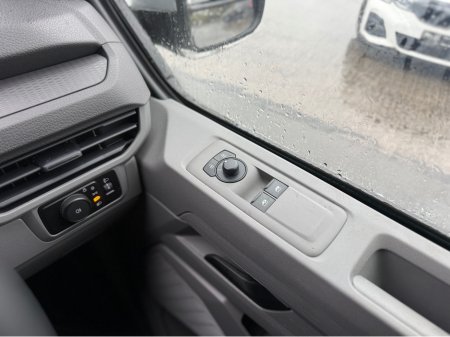 2025 Volkswagen Transporter - thumbnail 14