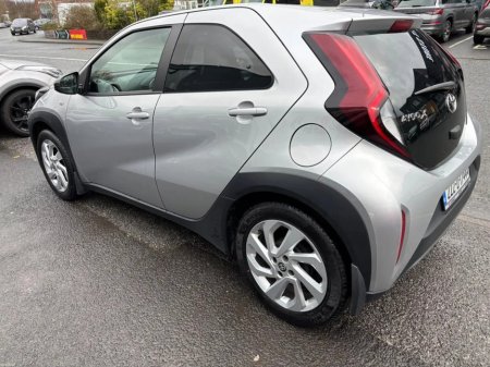 2022 Toyota Aygo - thumbnail 9