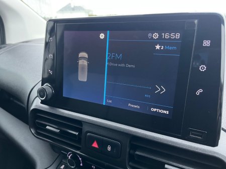 2020 Peugeot Partner - thumbnail 11