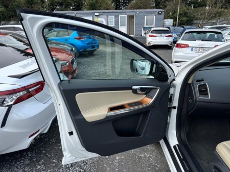 2017 Volvo XC60 - thumbnail 7