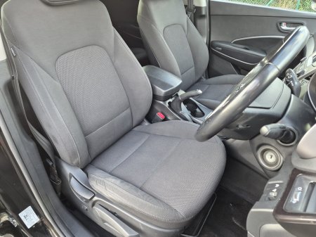 2013 Hyundai Santa Fe  €10,999 thumbnail