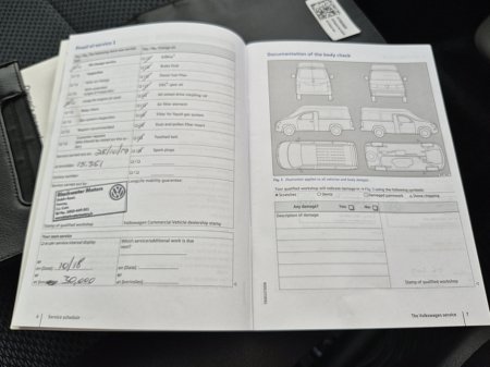 2017 Volkswagen Transporter - thumbnail 26