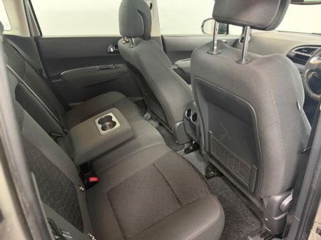 2016 Peugeot 3008 - thumbnail 11