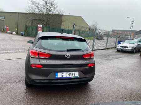 2017 Hyundai i30 I 30 DELUXE 5DR €10,500 thumbnail