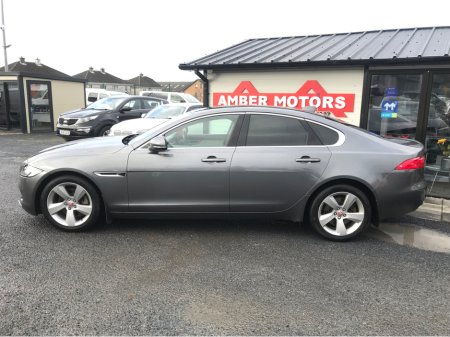 2018 Jaguar XF - thumbnail 15