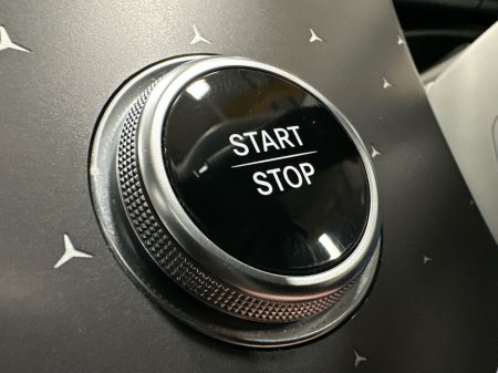 2023 Mercedes-Benz EQE EQE300 €55,900 thumbnail