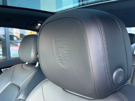 2022 Porsche Cayenne Coupe 3.0 V6 e-hybrid €73,995 thumbnail