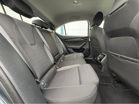 2021 Skoda Octavia AMBITION 1.0 TSI 110HP DSG 5DR €22,950