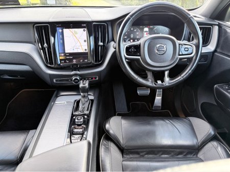 2019 Volvo XC60 2.0 D4 190HP 5DR R-DESIGN €30,995 thumbnail
