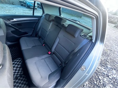 2017 Volkswagen Golf 2017 Volkswagen Golf 1.2 TSI Automatic €16,750 thumbnail