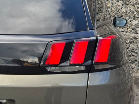 2019 Peugeot 3008 - thumbnail 12