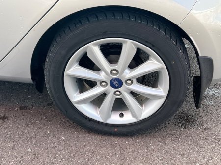 2018 Ford Fiesta - thumbnail 10