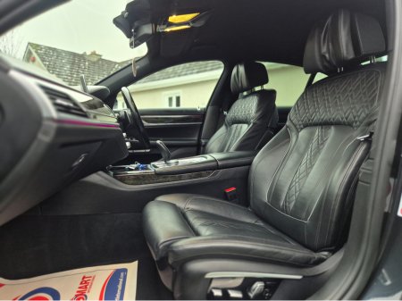 2016 BMW 7 Series - thumbnail 23