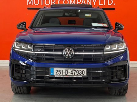 2025 Volkswagen Touareg - thumbnail 3