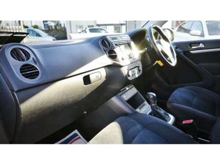 2015 Volkswagen Tiguan - thumbnail 17