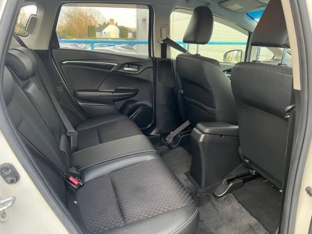 2016 Honda Fit L-PACKAGE 1.5 HYBRID // SERVICE HISTORY // HALF LEATHER SEATS // CRUISE CONTROL €10,900 thumbnail