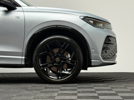 2025 Volkswagen Tiguan - thumbnail 9