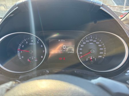 2022 Kia Ceed - thumbnail 11