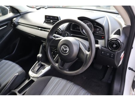 2016 Mazda Demio - thumbnail 11