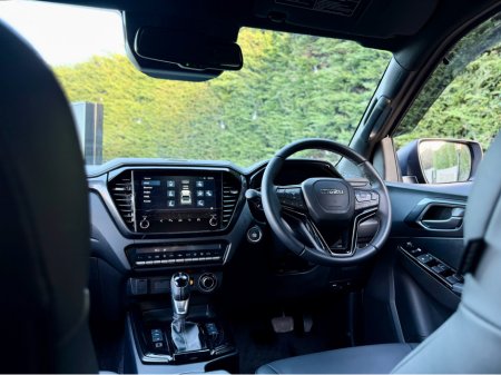 2025 Isuzu D-MAX - thumbnail 20