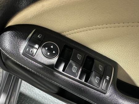 2013 Mercedes-Benz B Class B 180 CDi €10,800 thumbnail