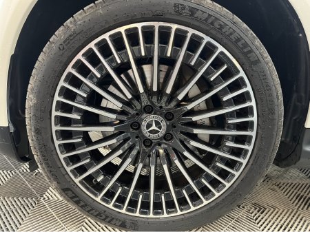 2021 Mercedes-Benz EQC - thumbnail 9