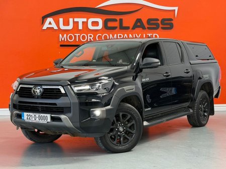 2022 Toyota Hilux - view 3