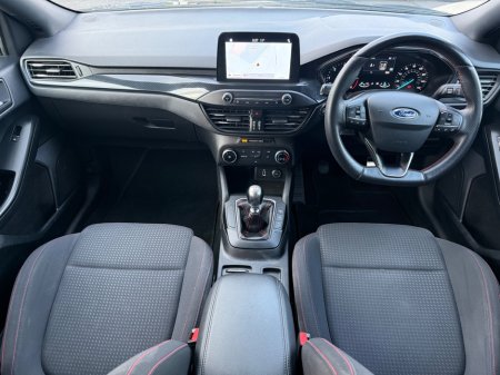2019 Ford Focus - thumbnail 3