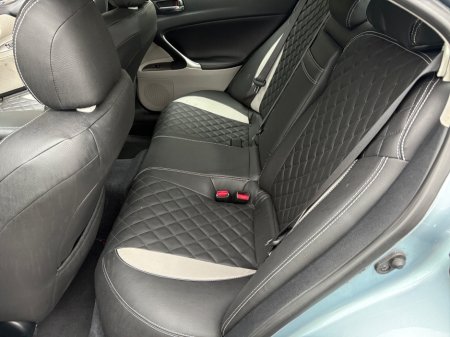 2009 Lexus IS 220 D - thumbnail 16