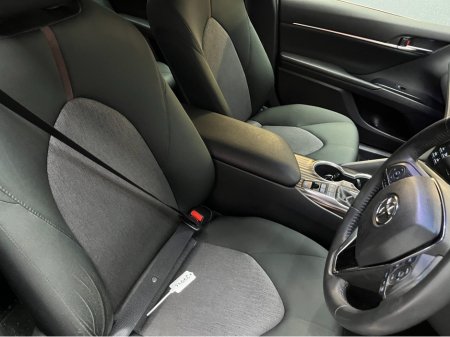 2021 Toyota Camry €28950 2021 TOYOTA CAMRY G 2.5 AUTOMATIC / CRUISE CONTROL / REVERSE CAMERA / ELECTRIC SEATS / AMBIENT LIGHT €28,950 thumbnail