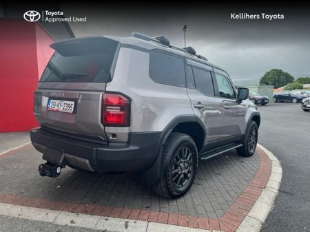 2025 Toyota Landcruiser - photo 2