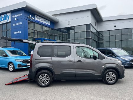 2023 Peugeot Rifter - thumbnail 26