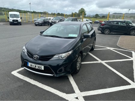 2014 Toyota Auris 1.4 D-4D ACTIVE S/S 90BHP €10,500