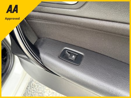 2017 BMW 1 Series - thumbnail 18