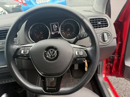 2015 Volkswagen Polo 1.2 TSI 3DR 90HP Comfortline + €11,390 thumbnail