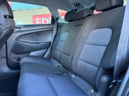 2016 Hyundai Tucson - thumbnail 13