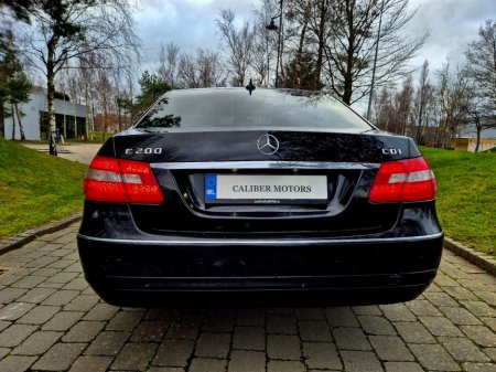 2012 Mercedes-Benz E Class 200 CDI BLUE EFFICIENCY ELEGANCE ECO 4 4DR AUTO €8,900 thumbnail