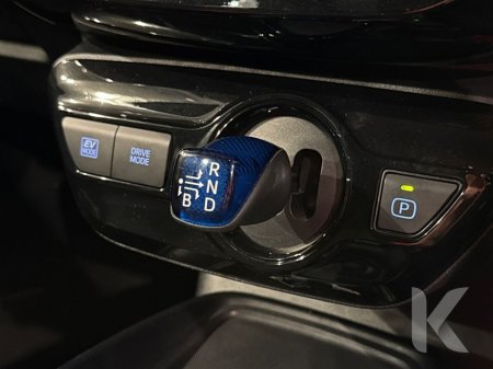 2021 Toyota Prius HYBRID 1.8L AUTOMATIC - REVERSE CAMERA - CRUISE CONTROL - FACTORY ALLOY WHEELS - PARKING SENSORS €20,950 thumbnail