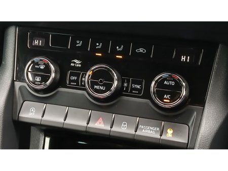 2019 Skoda Karoq *IRISH CAR* 1.0 TSi AMBITION 5dr €17,950 thumbnail