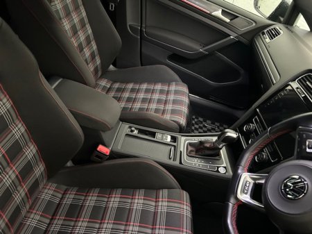 2018 Volkswagen Golf 2.0 GTI Dynamic Automatic 182 €25,990 thumbnail