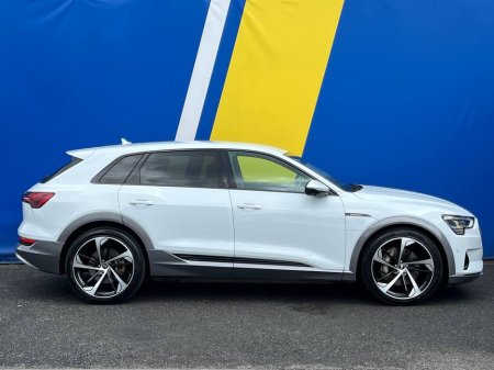 2021 Audi e-tron 50 QUATTRO // BANG & OLUFSEN // ADAPTIVE AIR SUSPENSION // LEATHER HEATED POWERED SEATS €28,400