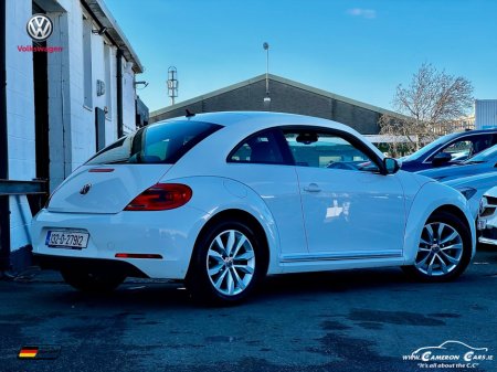 2013 Volkswagen Beetle - thumbnail 4