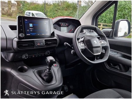 2022 Peugeot Partner - thumbnail 2