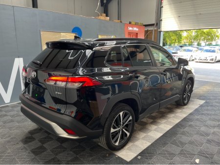 2025 Toyota Corolla - photo 2