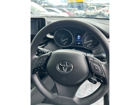 2020 Toyota C-HR - thumbnail 7