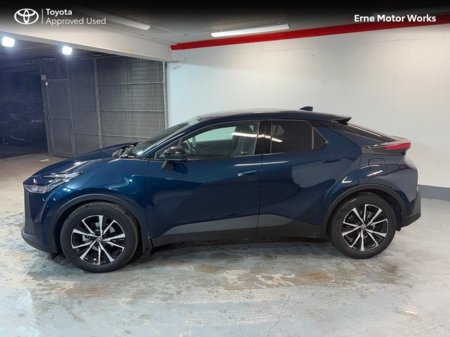 2025 Toyota C-HR - photo 2