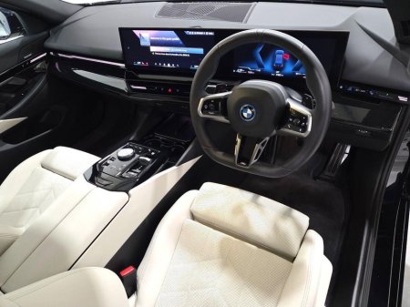 2024 BMW 5 Series - photo 6
