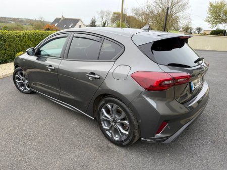 2024 Ford Focus - thumbnail 8