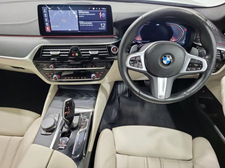 2022 BMW 5 Series - thumbnail 5