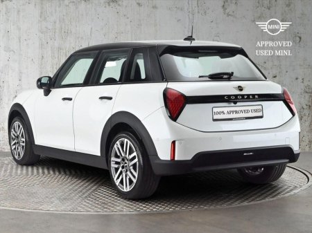 2025 MINI Hatch Cooper C 5 Door €36,900